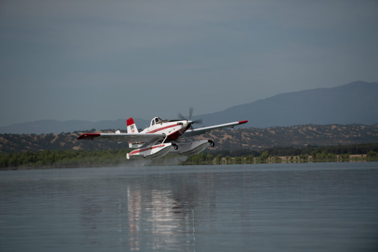 Nine aircraft deployed to tackle two wildfires in El Hierro – Canarian Weekly
